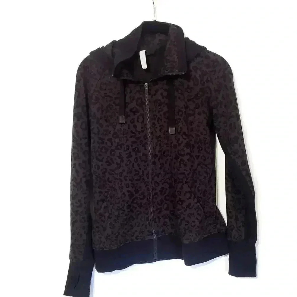 Athleta jacket grey and black cheetah print‎ womens size small with hood